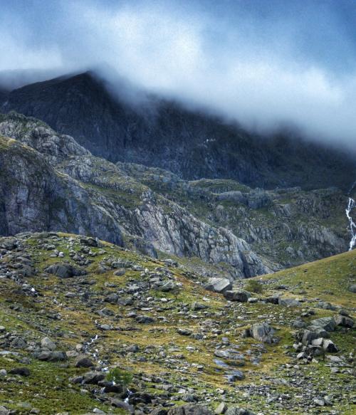 Image of rocks on mountains